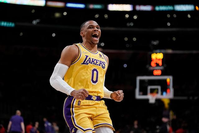 弗林50分活塞负老鹰 开拓者险胜黄蜂止10连败